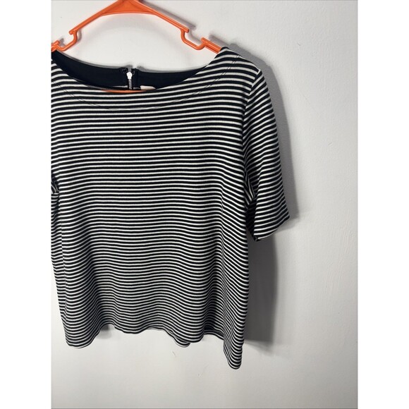 Gap Women’s Black/White Striped Blouse top cropped with Back Zip modal sz M - Picture 2 of 11